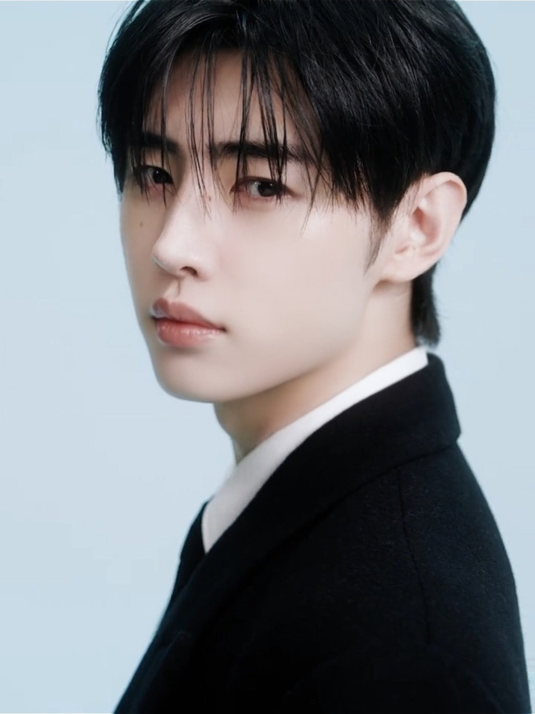 Foto aktivitas terbaru Sunghoon (ENHYPEN)