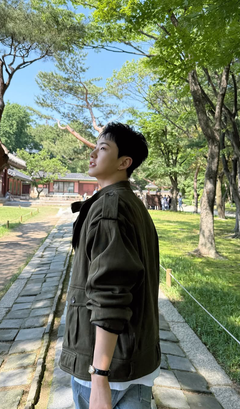 Recent activity shot of Hoshi (SEVENTEEN)