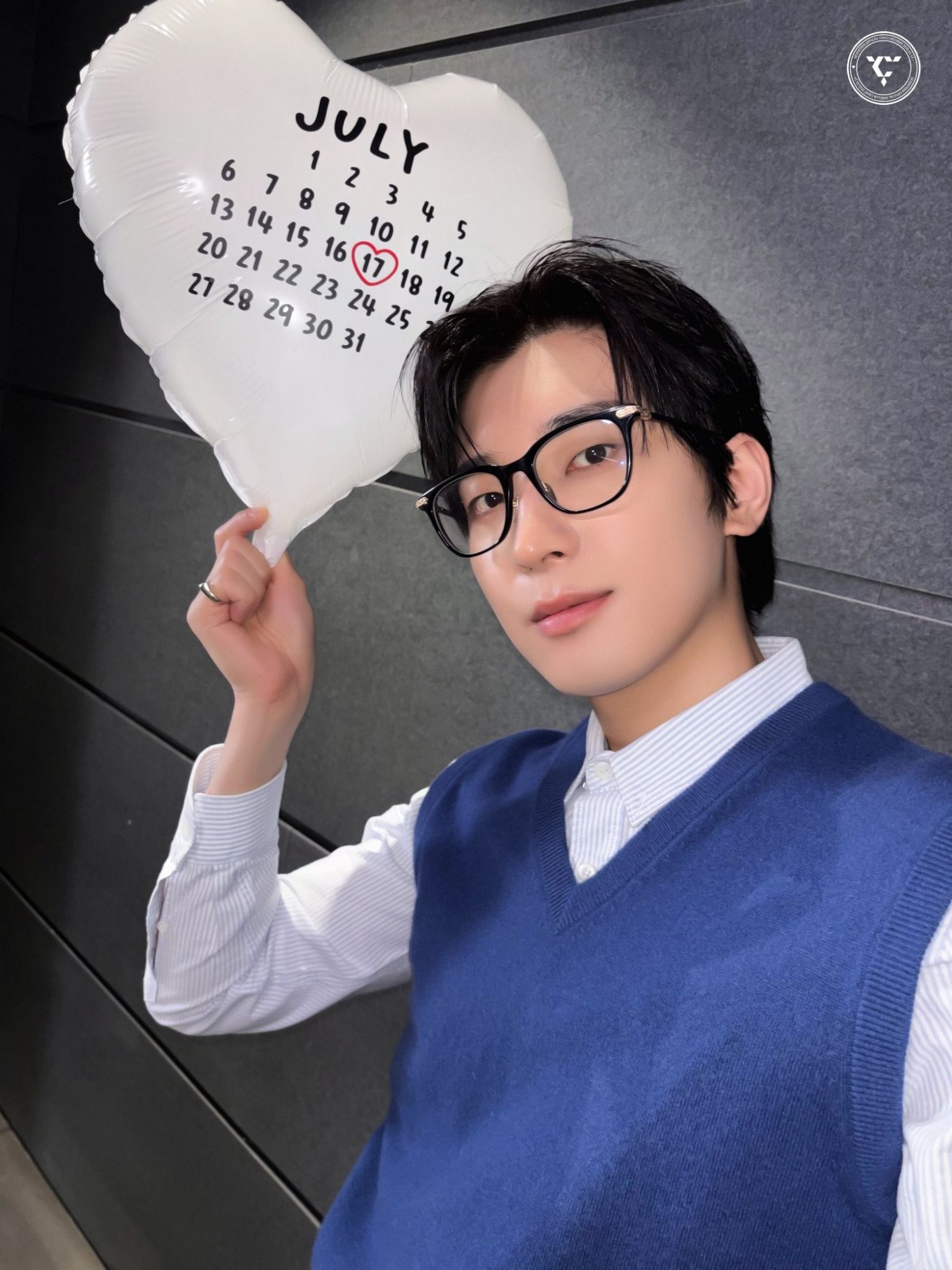 Behind-the-scenes cut of Wonwoo (SEVENTEEN)