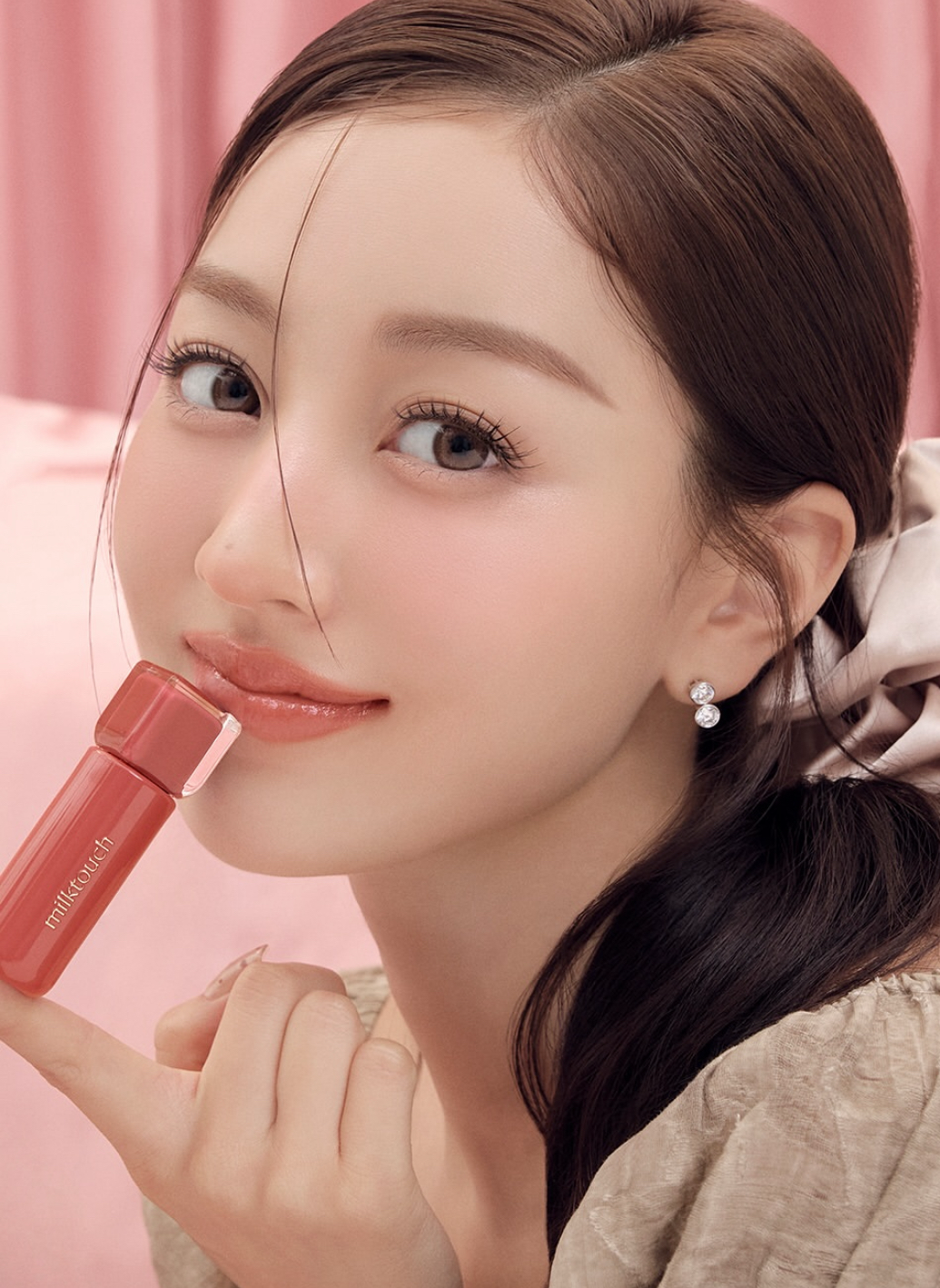 ジヒョ (TWICE)の最新写真