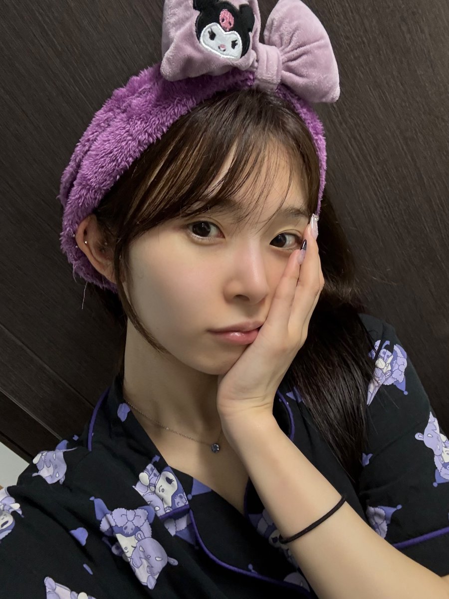 Behind-the-scenes cut of tripleS