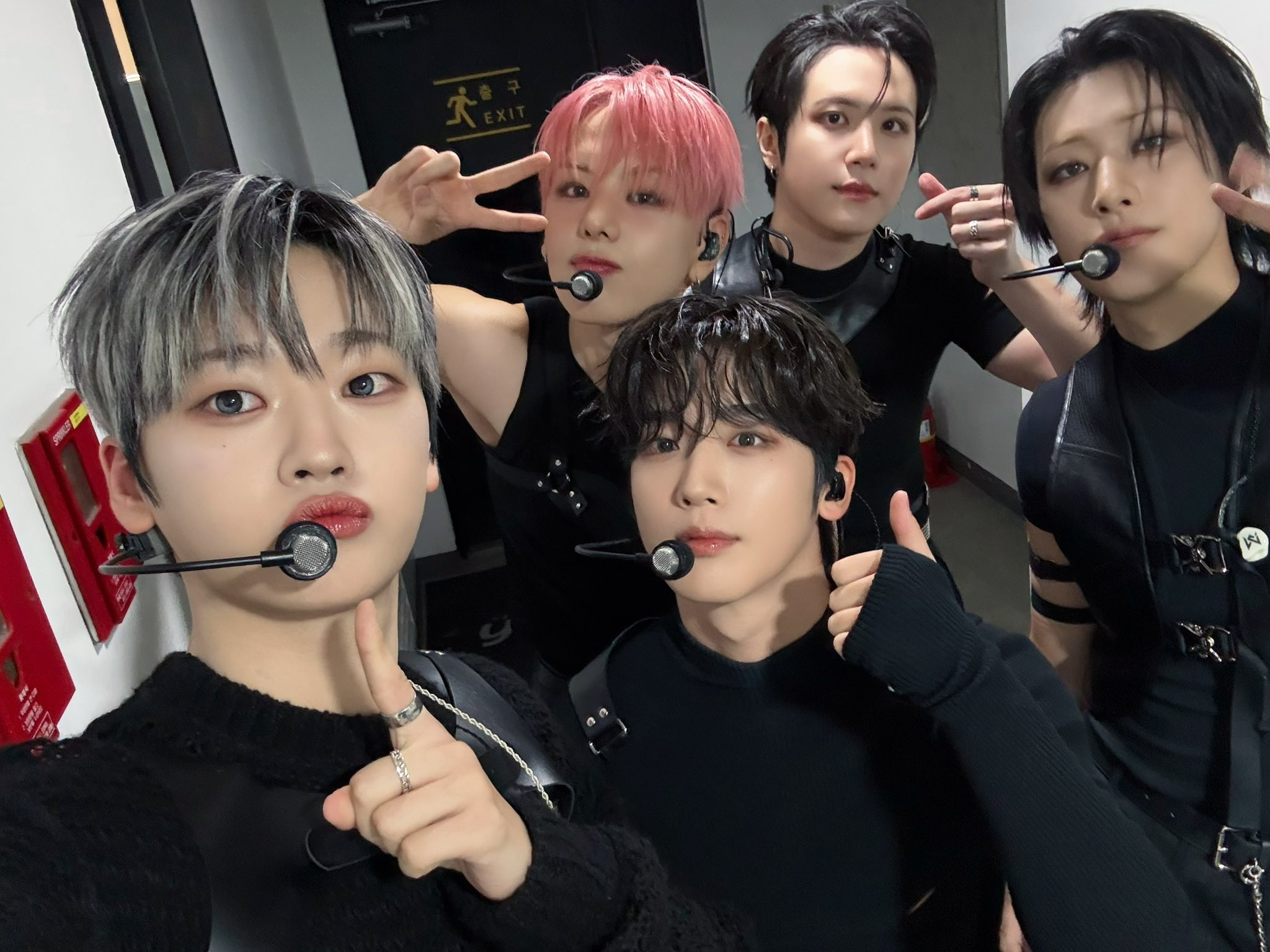 WEiの舞台裏ショット