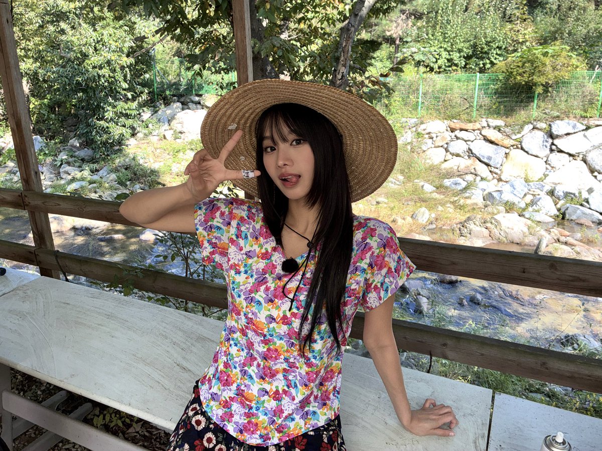 A moment captured by KISS OF LIFE's fan