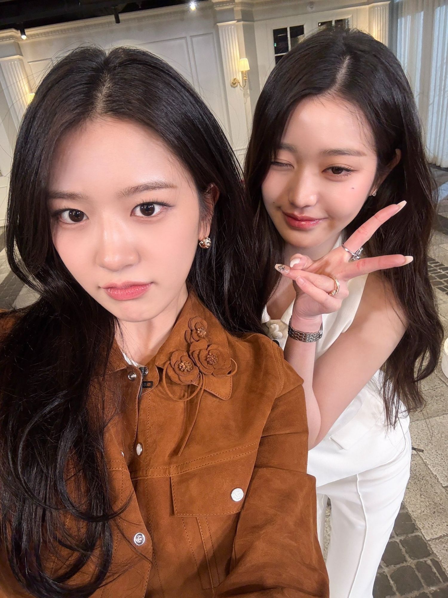 A moment captured by An Yujin (IVE)'s fan