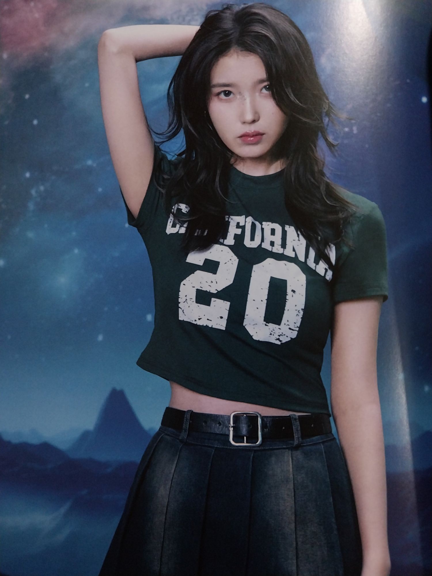 Behind-the-scenes cut of IU