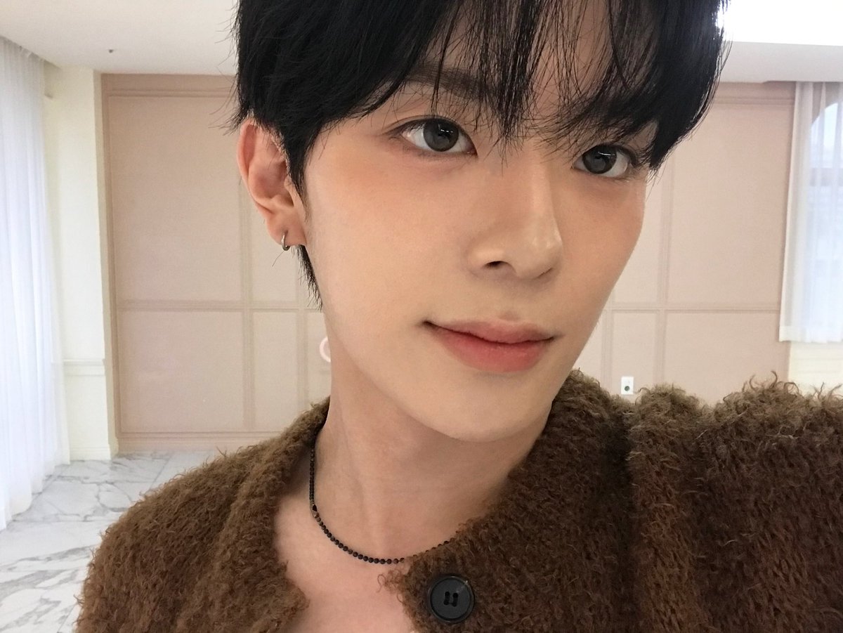 Latest photo of VERIVERY