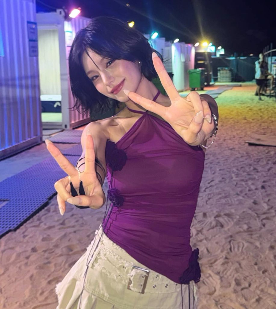 Recent activity shot of Yeji (ITZY)