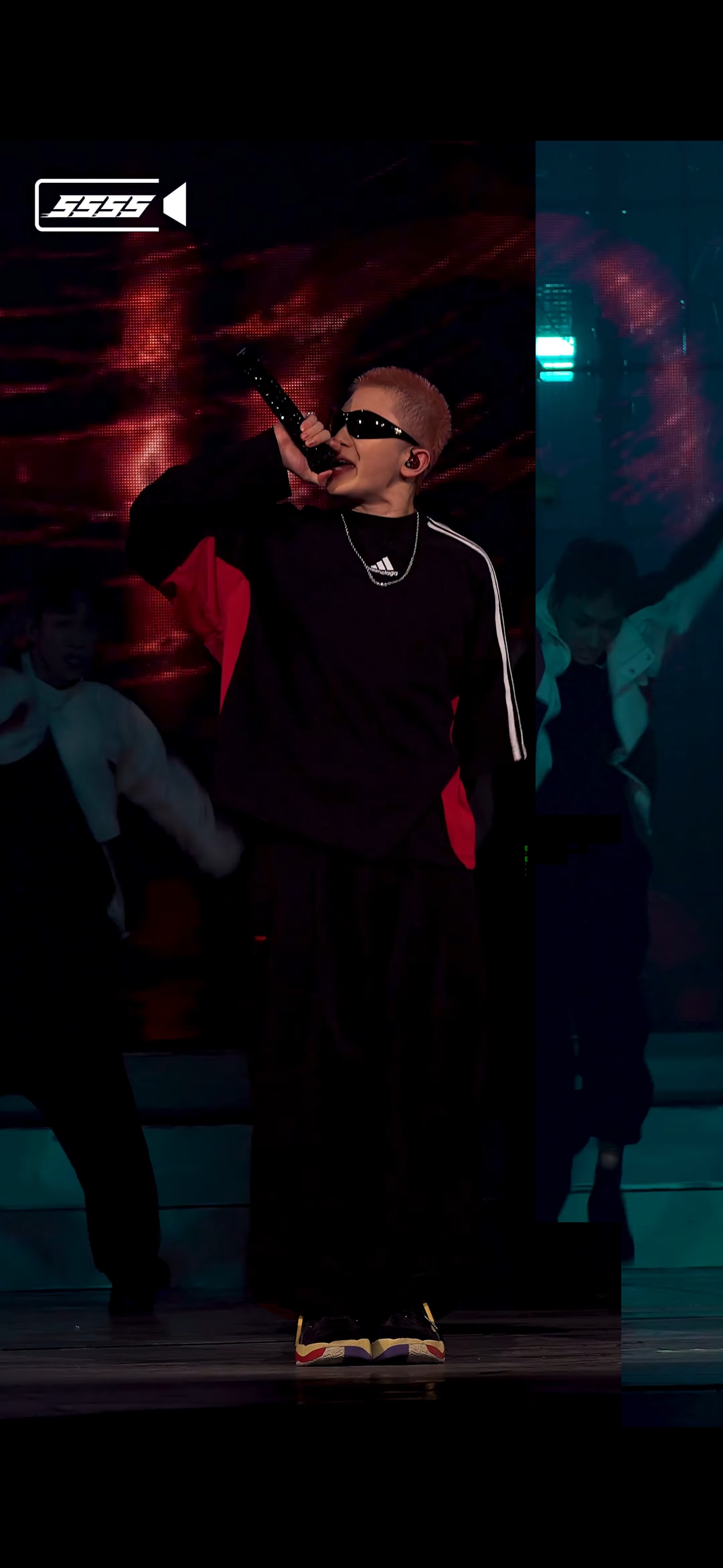 Fandom-recommended wallpaper image of Woozi (SEVENTEEN)