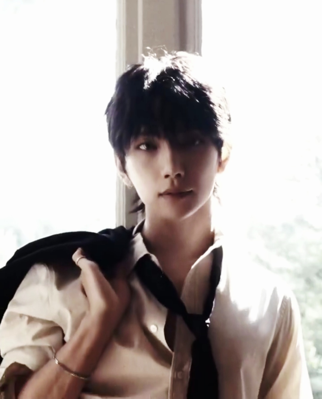 Behind-the-scenes cut of Joshua (SEVENTEEN)