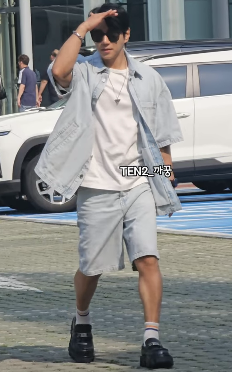 Recent activity shot of Hwang Chiyeol