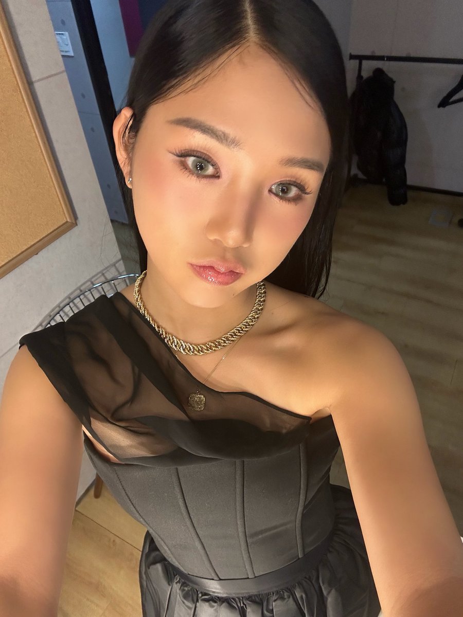 Momen yang diabadikan oleh penggemar OH MY GIRL