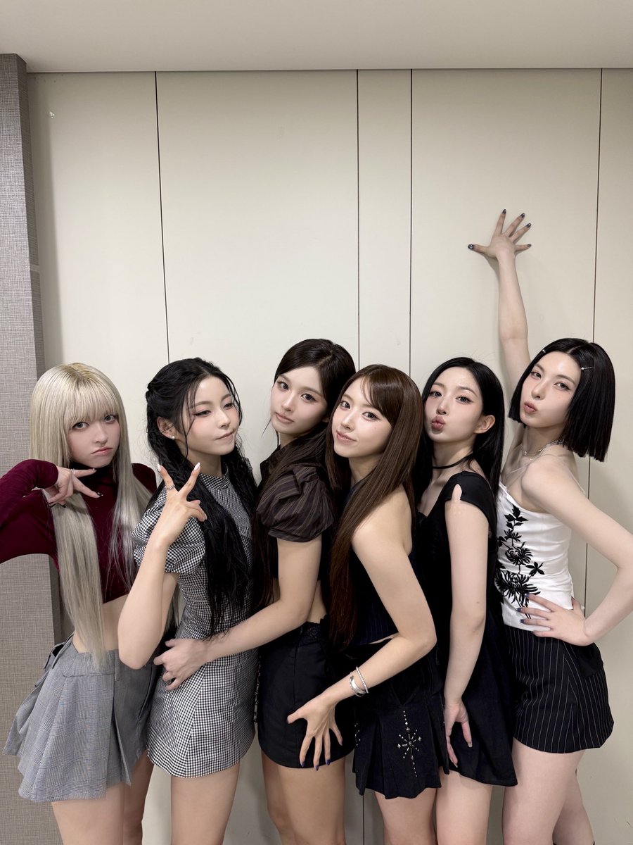 A moment captured by NMIXX's fan