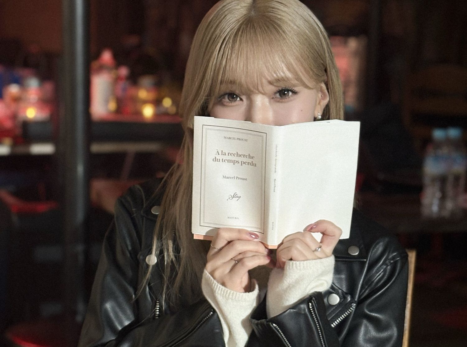 Behind-the-scenes cut of Mayuka (NiziU)