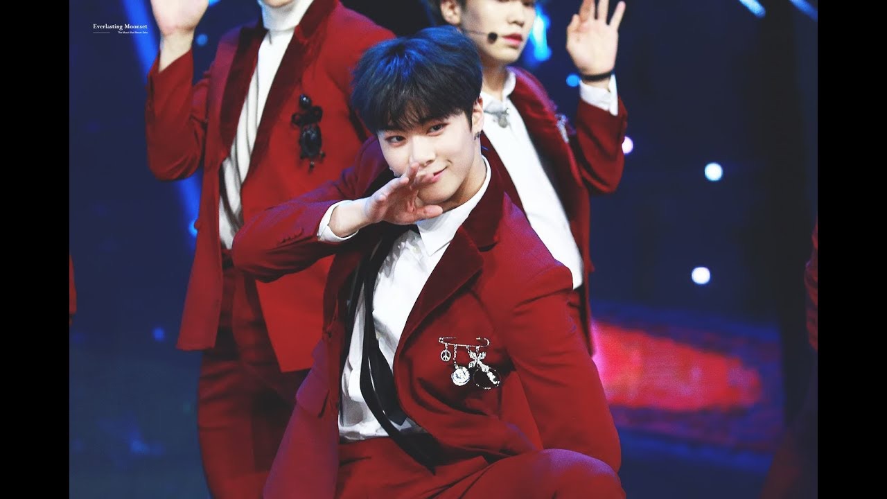 A moment captured by Moonbin (ASTRO)'s fan