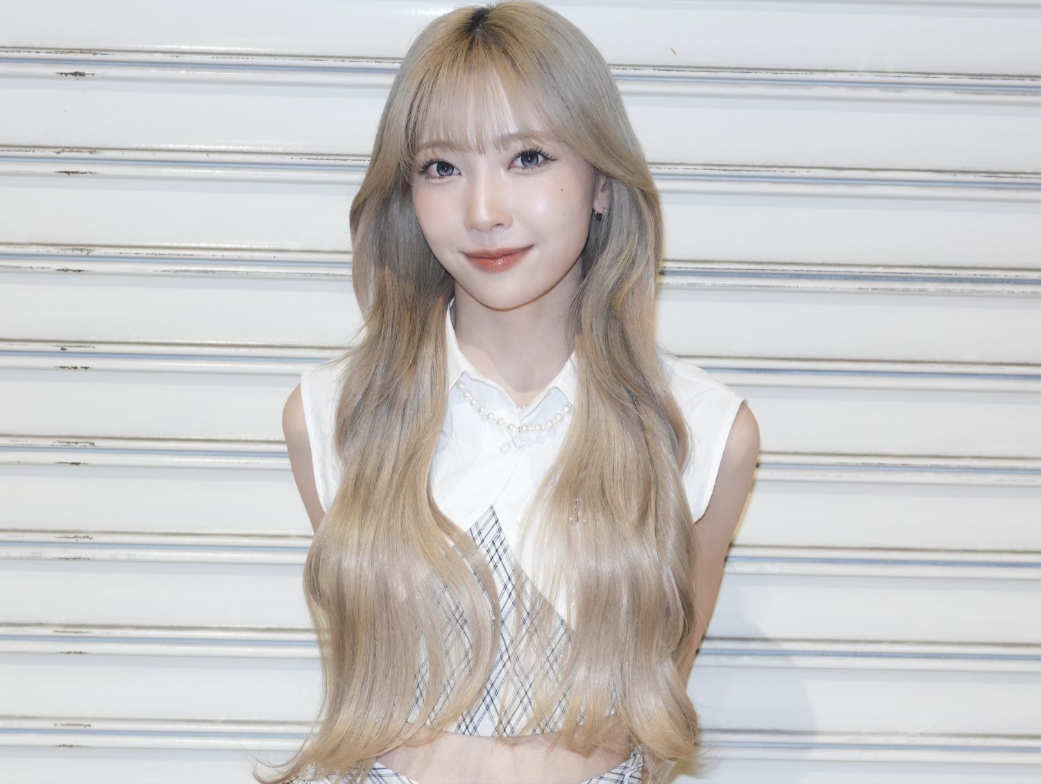 Behind-the-scenes cut of Mayuka (NiziU)