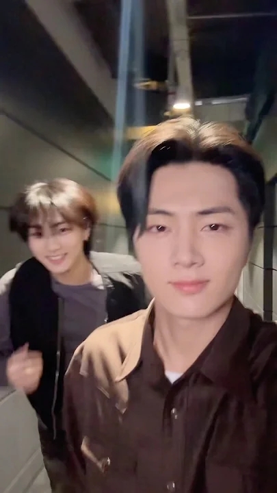 Today's most popular wallpaper in the Jungwon (ENHYPEN) community