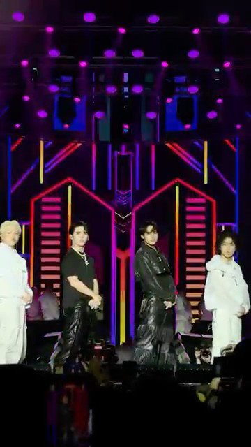 A heartfelt wallpaper shared by Mingyu (SEVENTEEN)'s fans