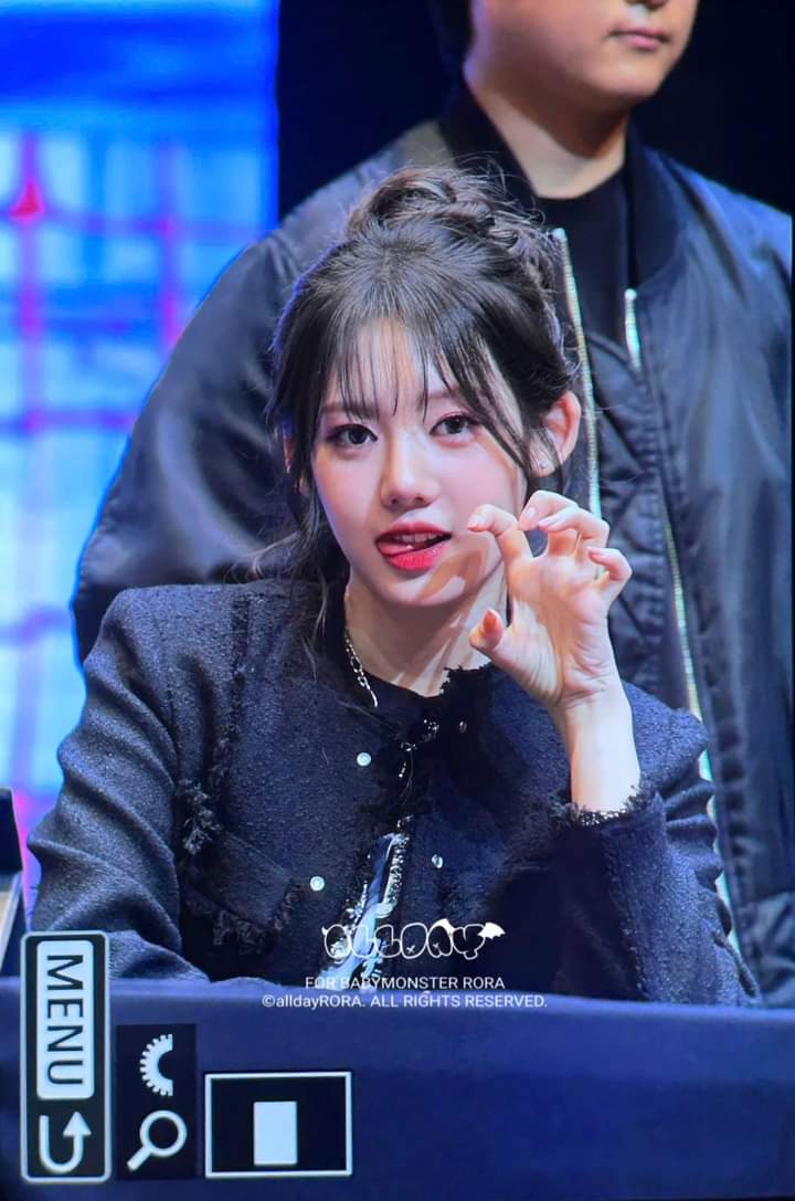 Behind-the-scenes cut of Rora (BABYMONSTER)