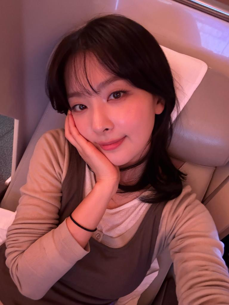 Behind-the-scenes cut of Red Velvet