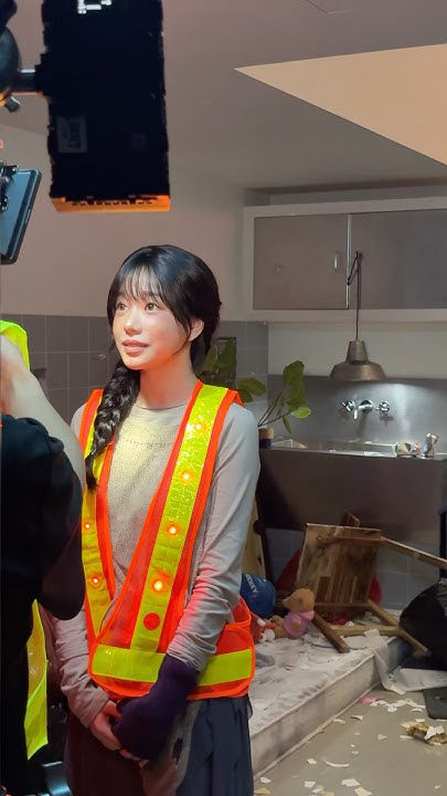 A heartfelt wallpaper shared by Jo Yuri's fans