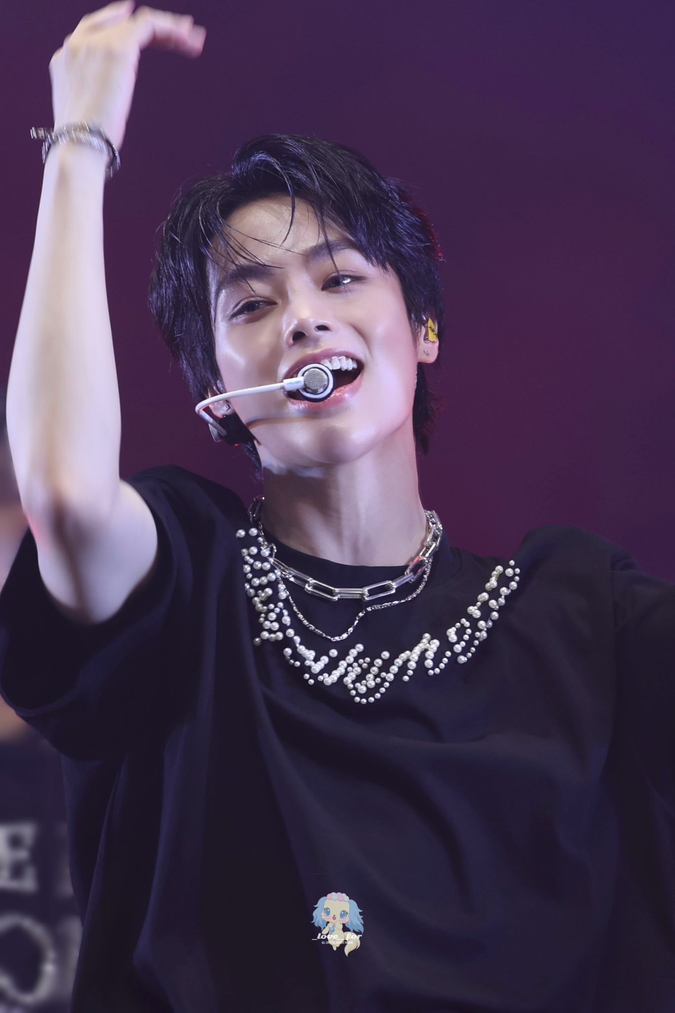 A moment captured by Hanbin (TEMPEST)'s fan