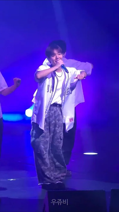 粉絲為朴志訓分享的感性桌布