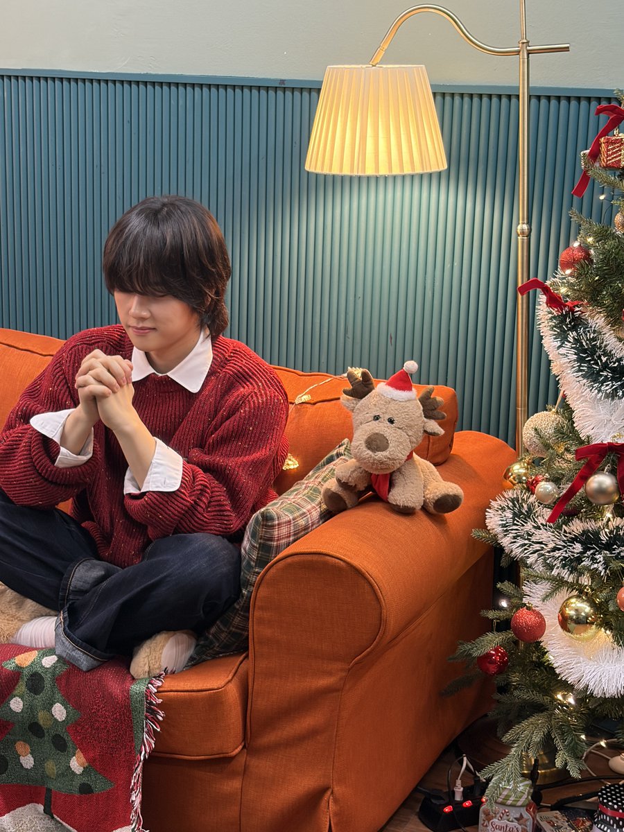 Recent activity shot of Xdinary Heroes