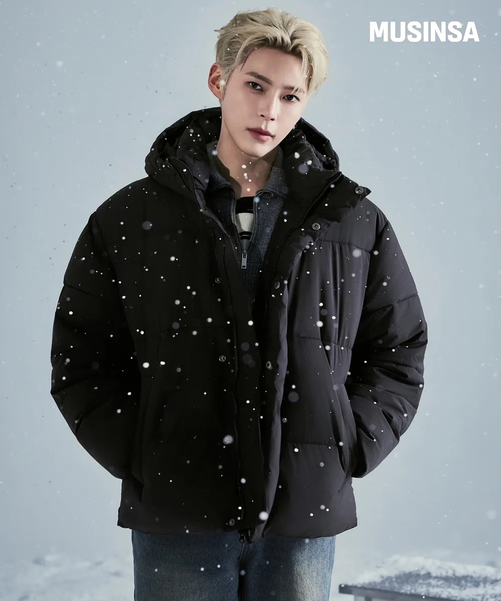 成韩彬 (ZEROBASEONE)的最新照片