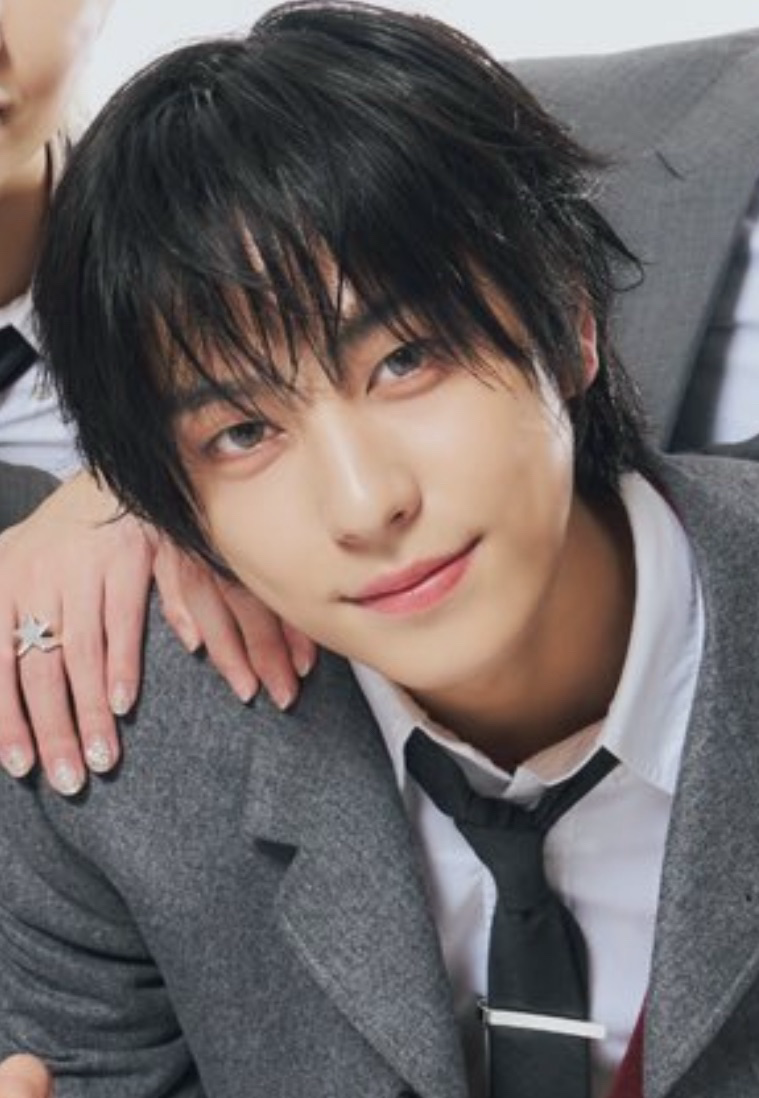 Behind-the-scenes cut of Taki (&TEAM)