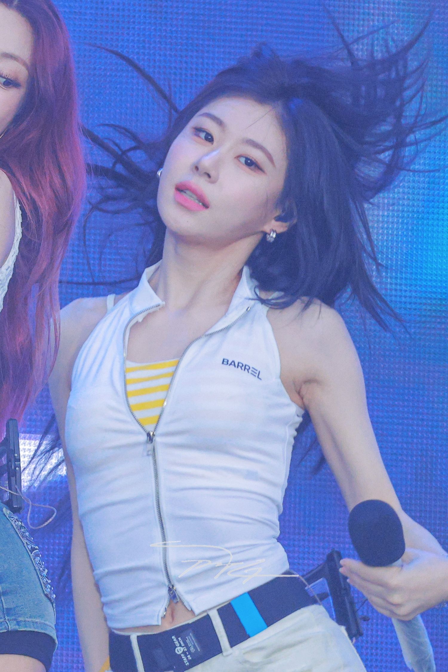 Recent activity shot of Chaeryeong (ITZY)