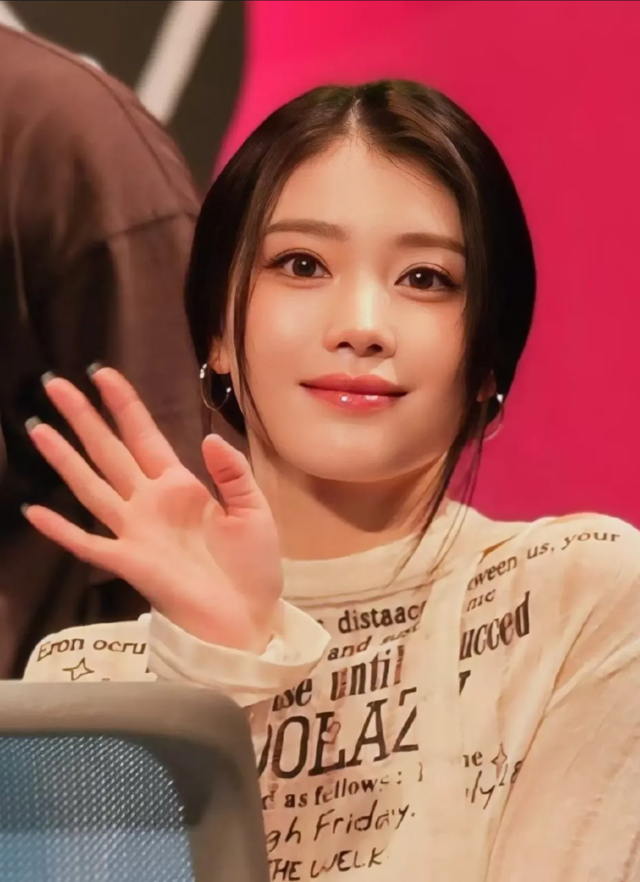 Recent activity shot of Xiao Ting (Kep1er)