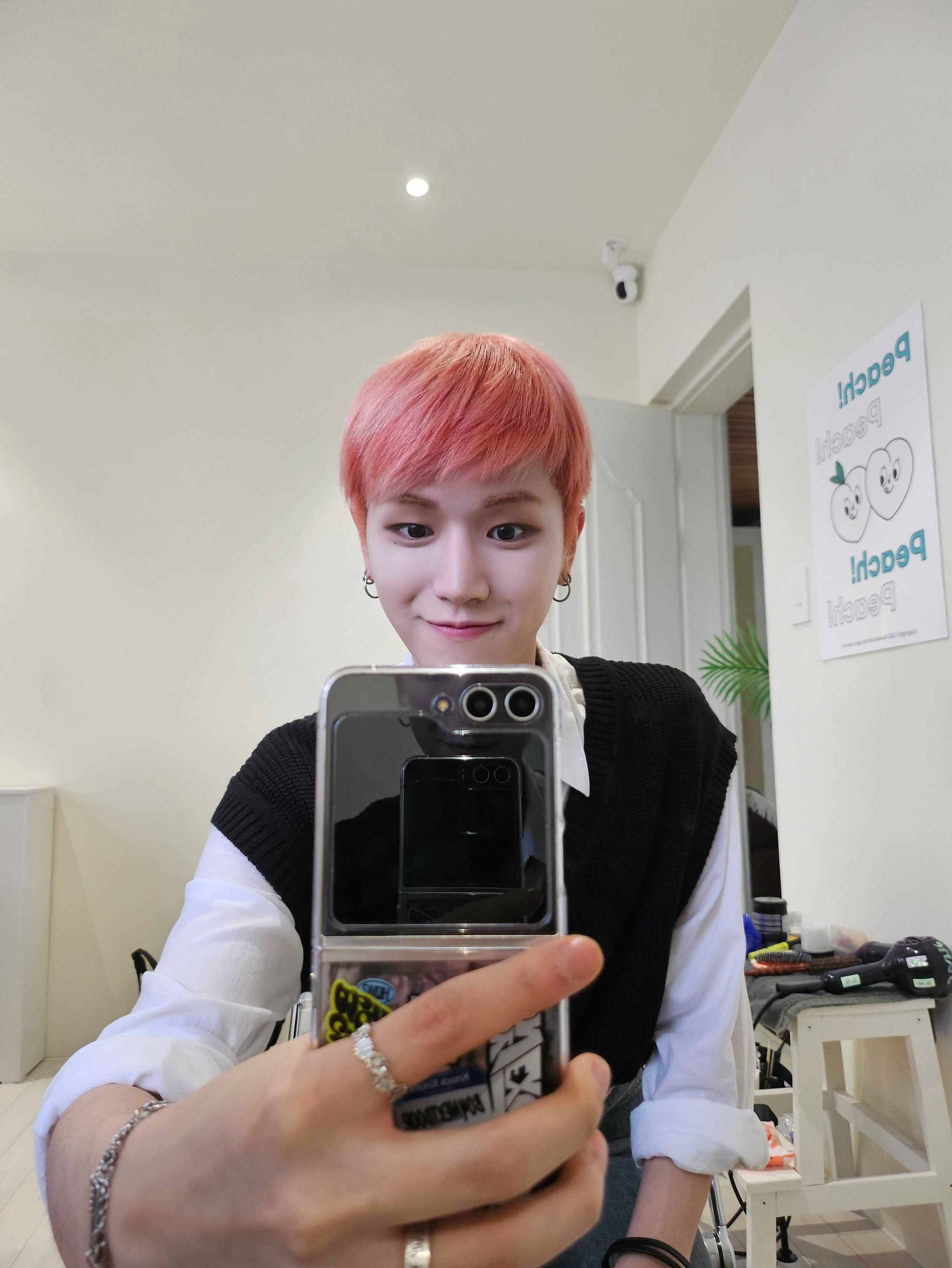 Latest photo of Riwoo (BOYNEXTDOOR)