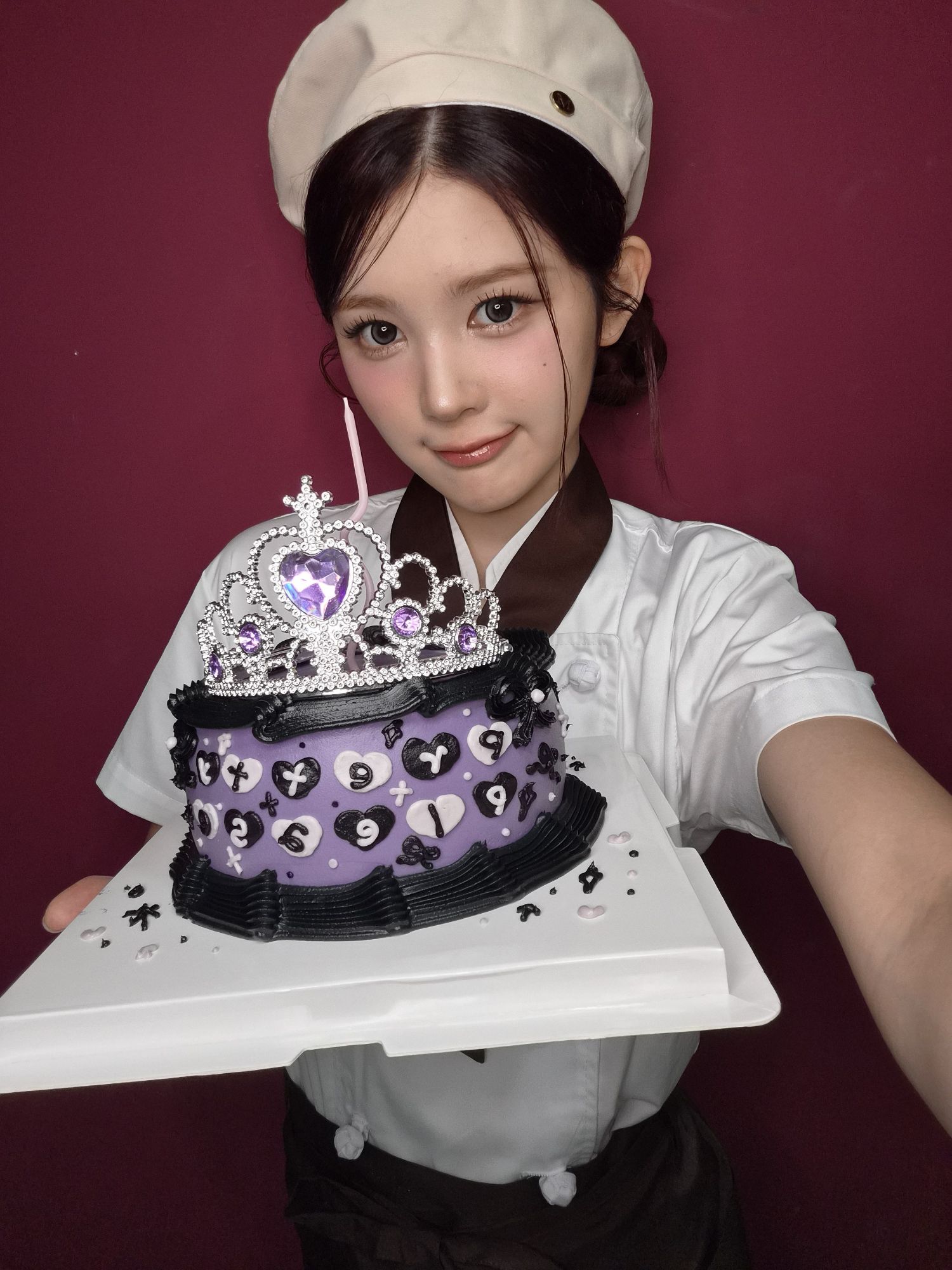 Behind-the-scenes cut of A-na (Hearts2Hearts)