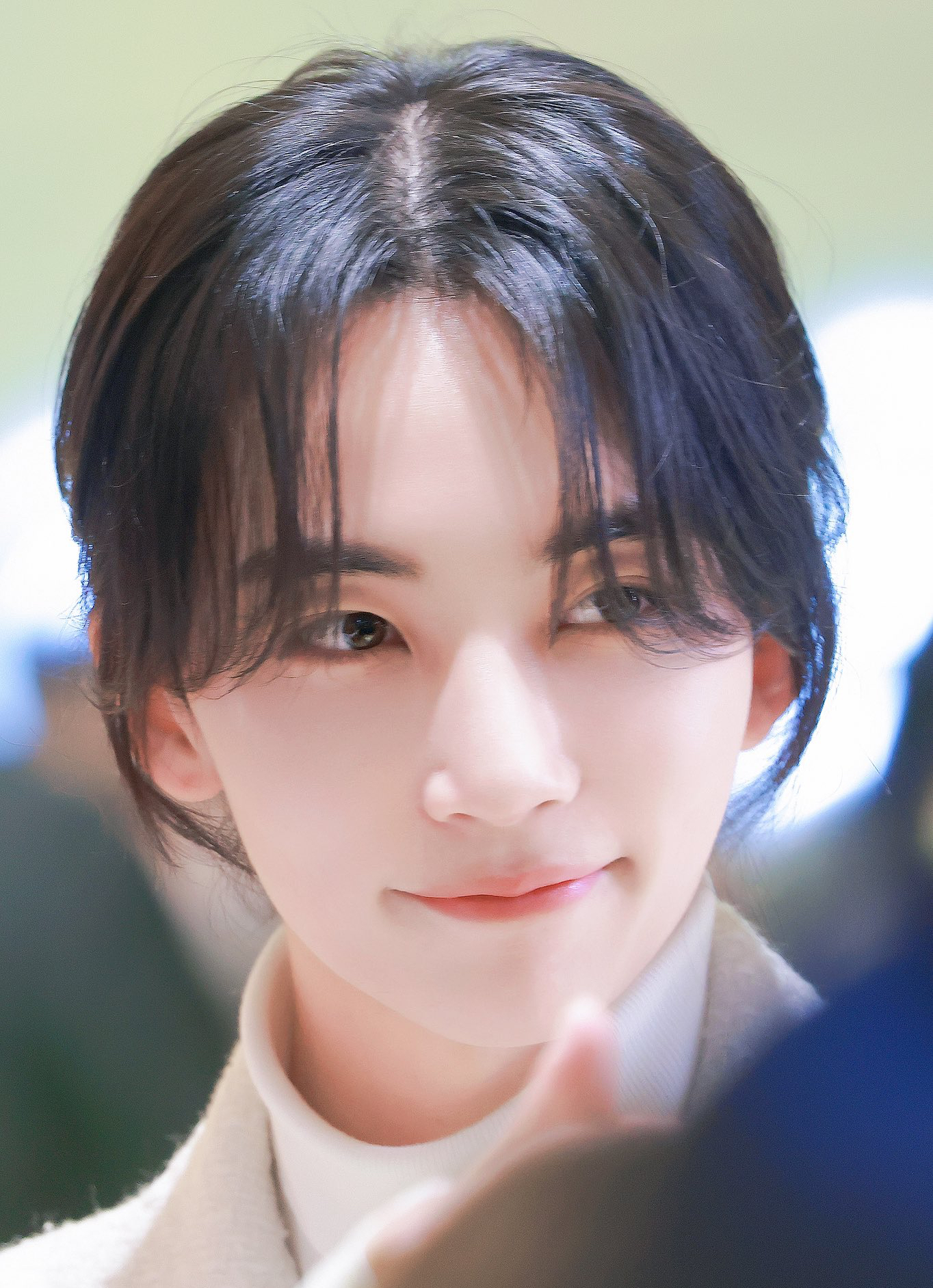 Recent activity shot of Jeonghan (SEVENTEEN)