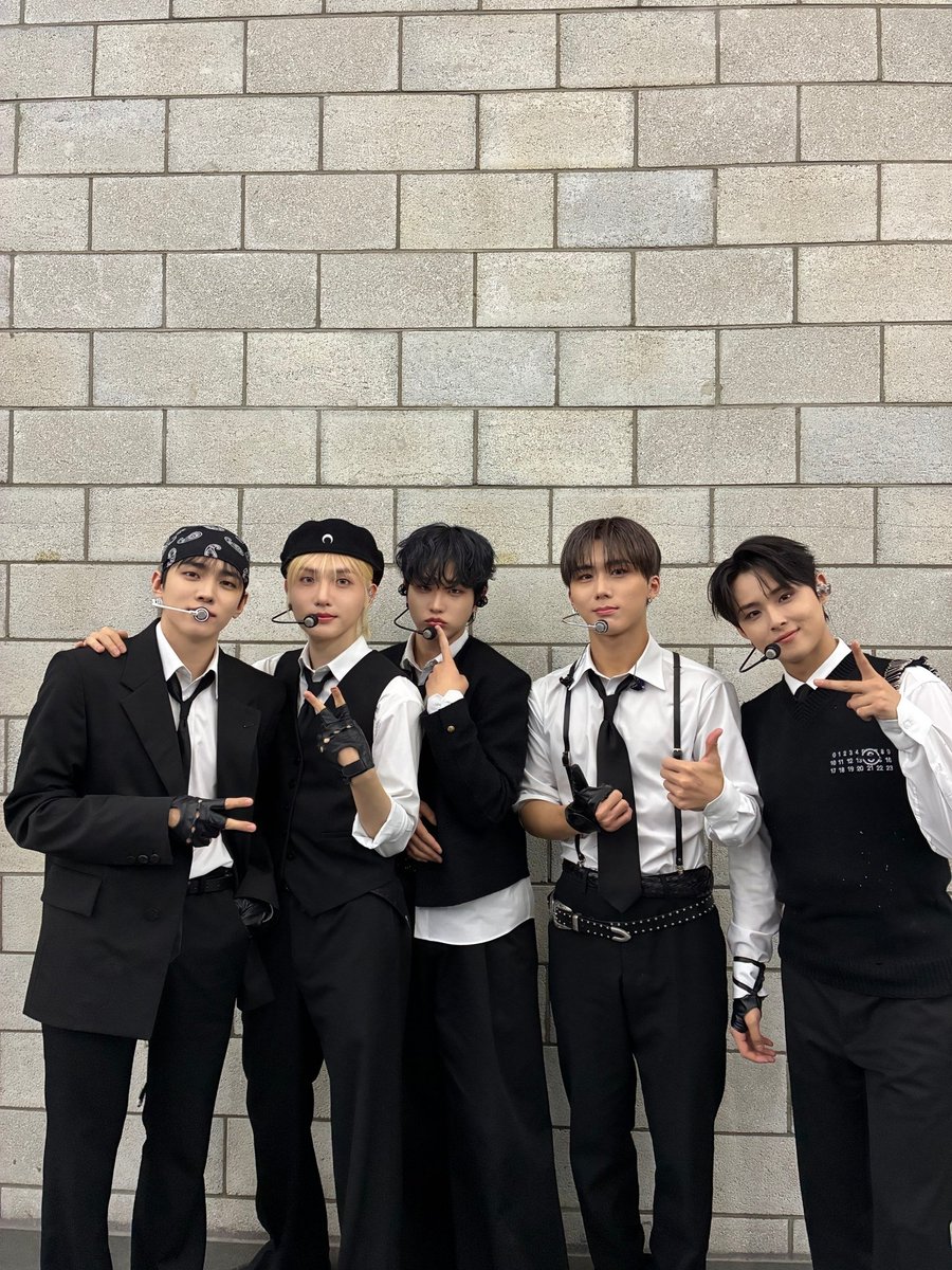 A moment captured by DKZ's fan