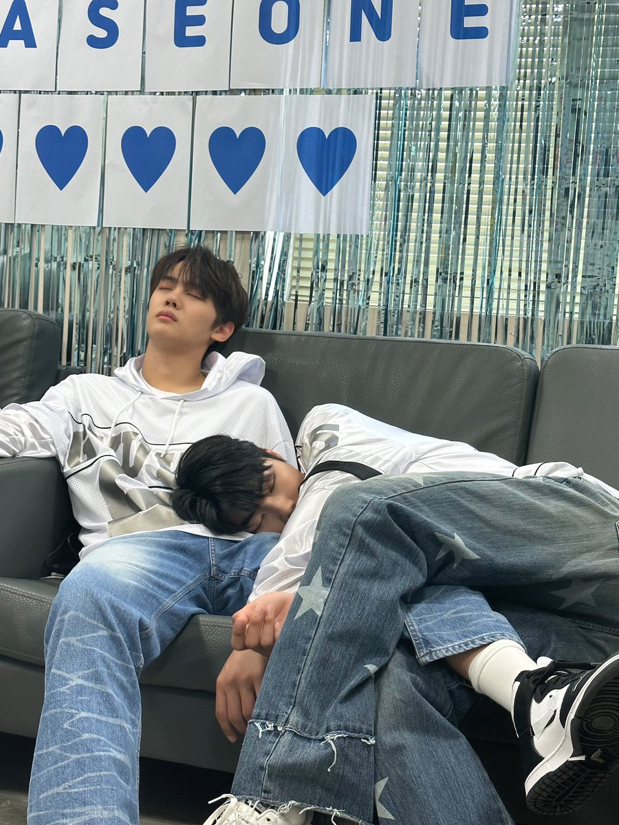 Behind-the-scenes cut of Park Gunwook (ZEROBASEONE)