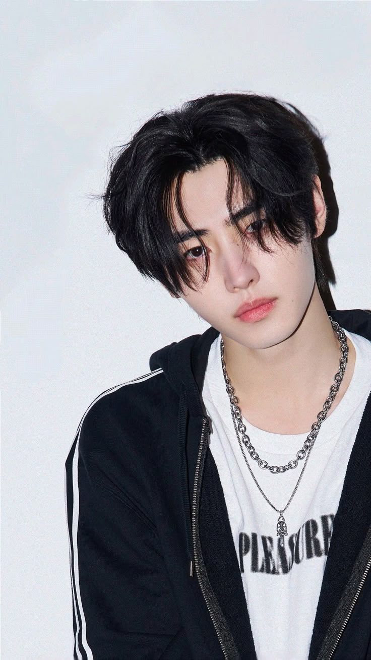Behind-the-scenes cut of Sunghoon (ENHYPEN)