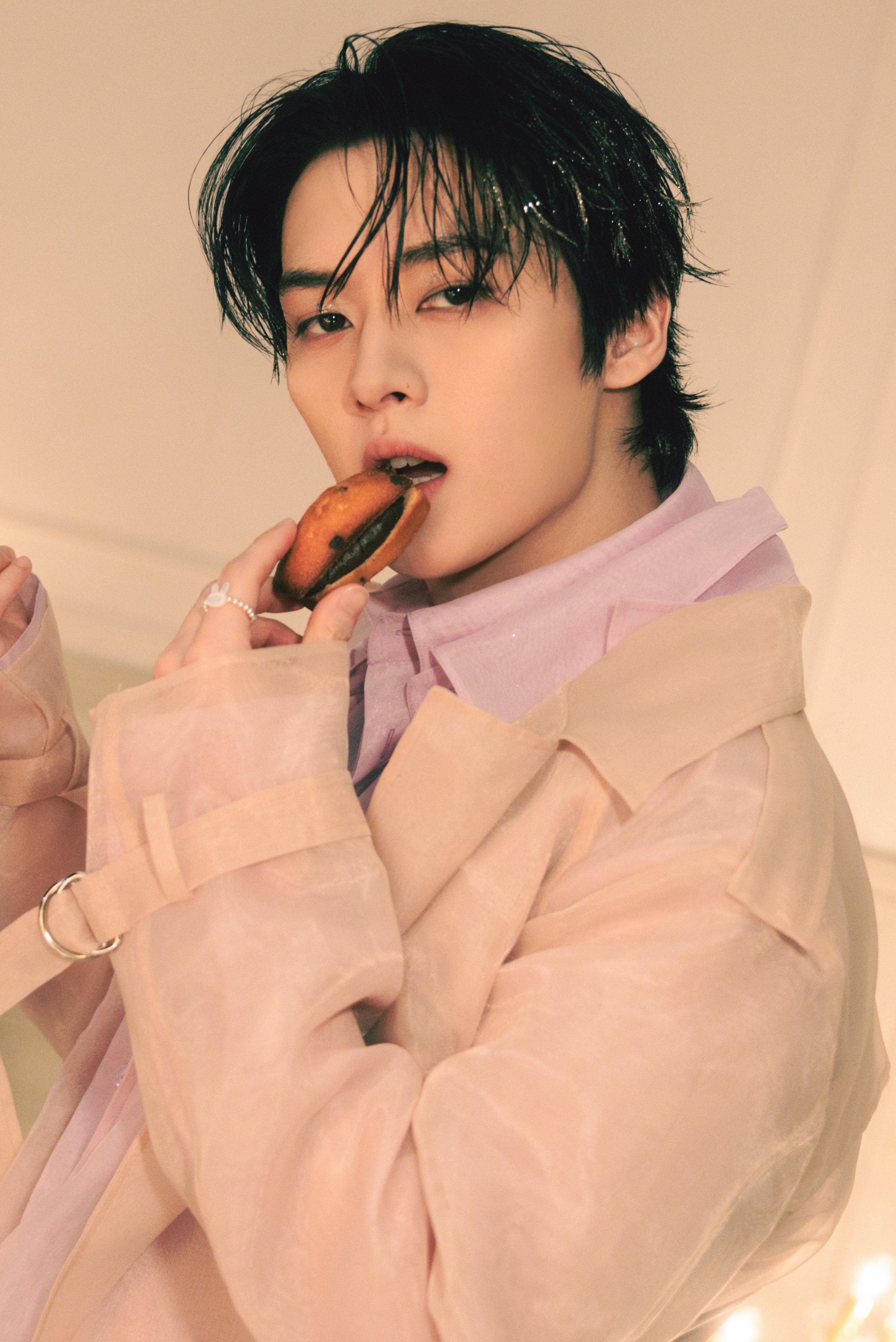 Latest photo of Lee Know (Stray Kids)