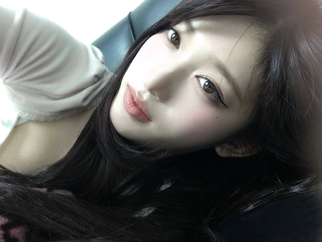 A moment captured by Leeseo (IVE)'s fan
