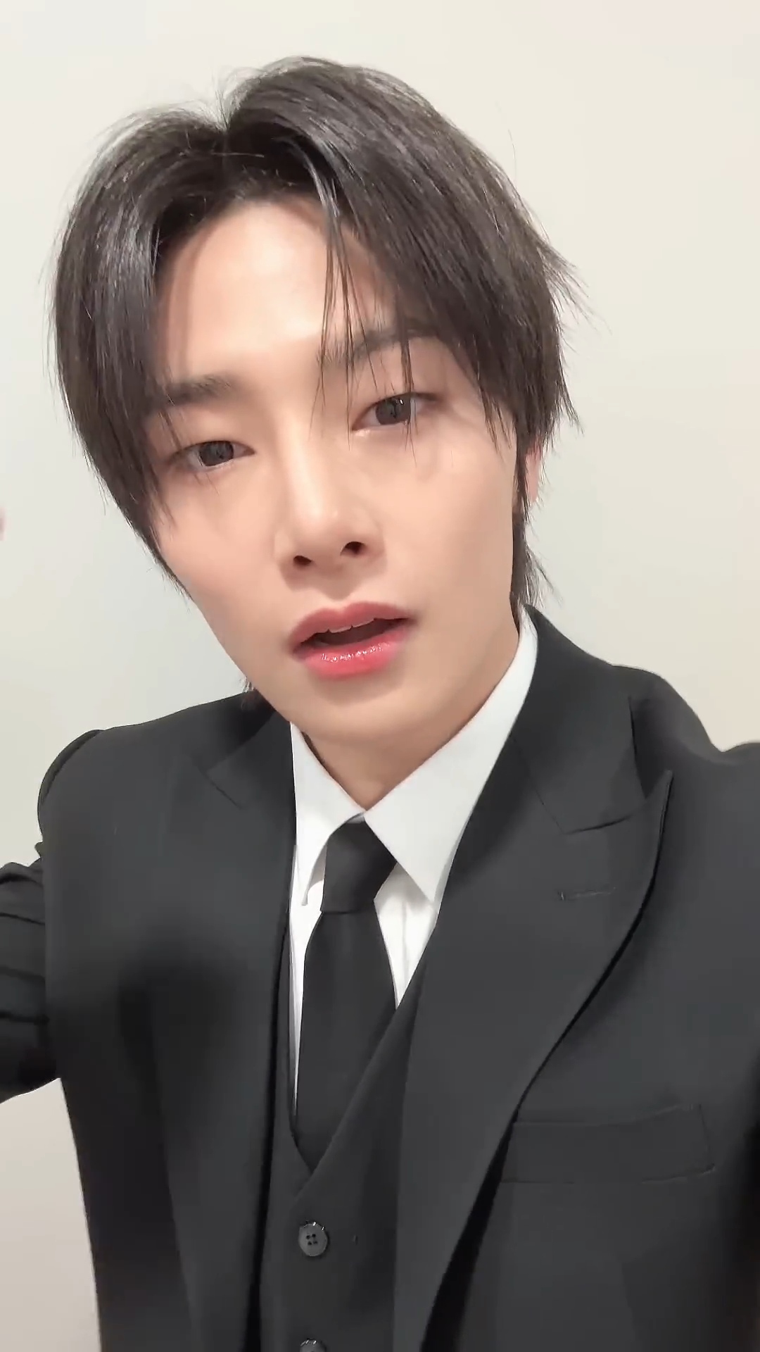 Behind-the-scenes cut of I.N (Stray Kids)