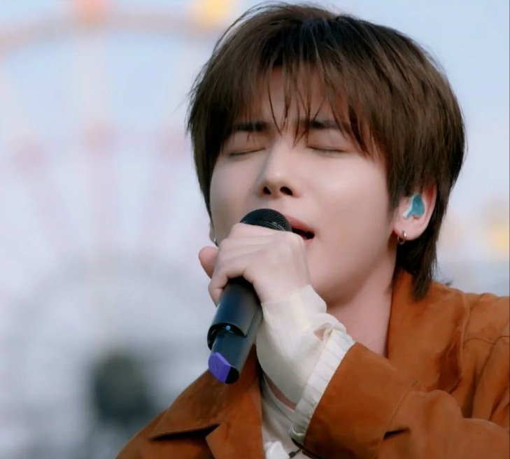 Behind-the-scenes cut of Taehyun (TOMORROW X TOGETHER)