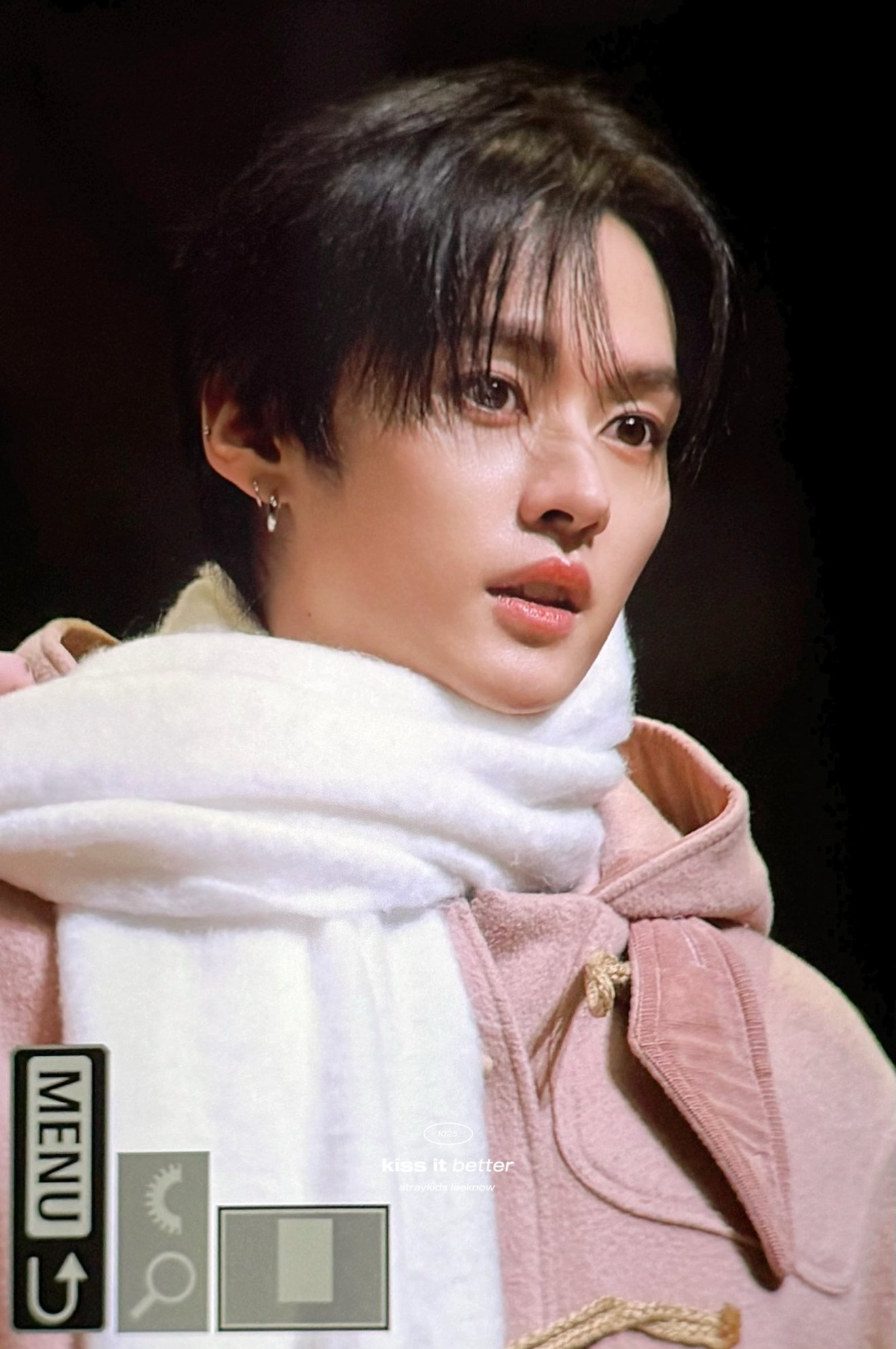 A moment captured by Lee Know (Stray Kids)'s fan