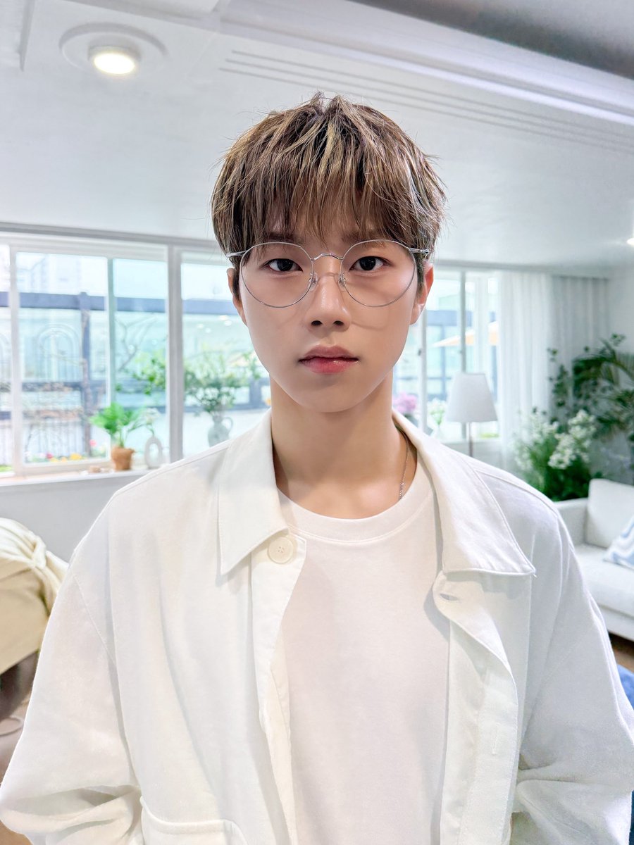 A moment captured by Xikers's fan