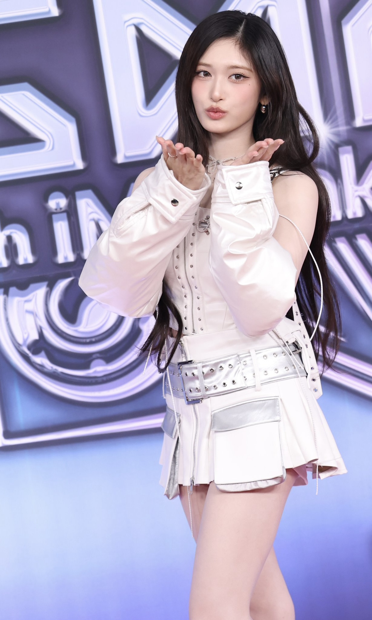 Latest photo of Leeseo (IVE)