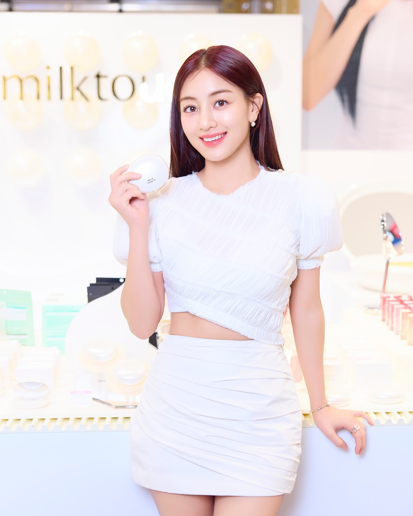 Behind-the-scenes cut of Jihyo (TWICE)