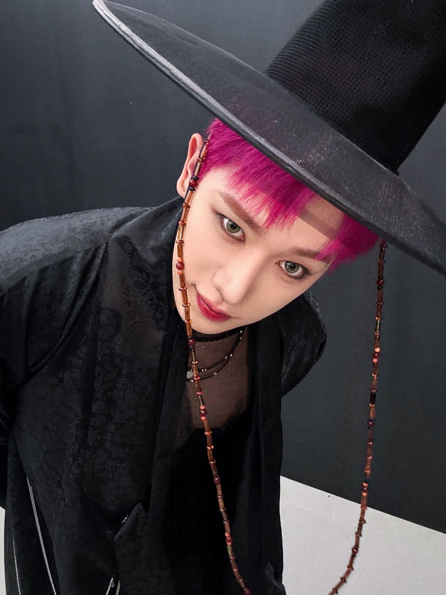 Behind-the-scenes cut of Wonho