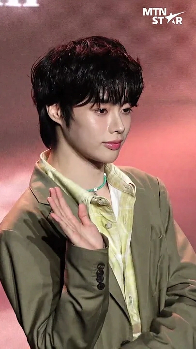 Behind-the-scenes cut of Hanbin (TEMPEST)