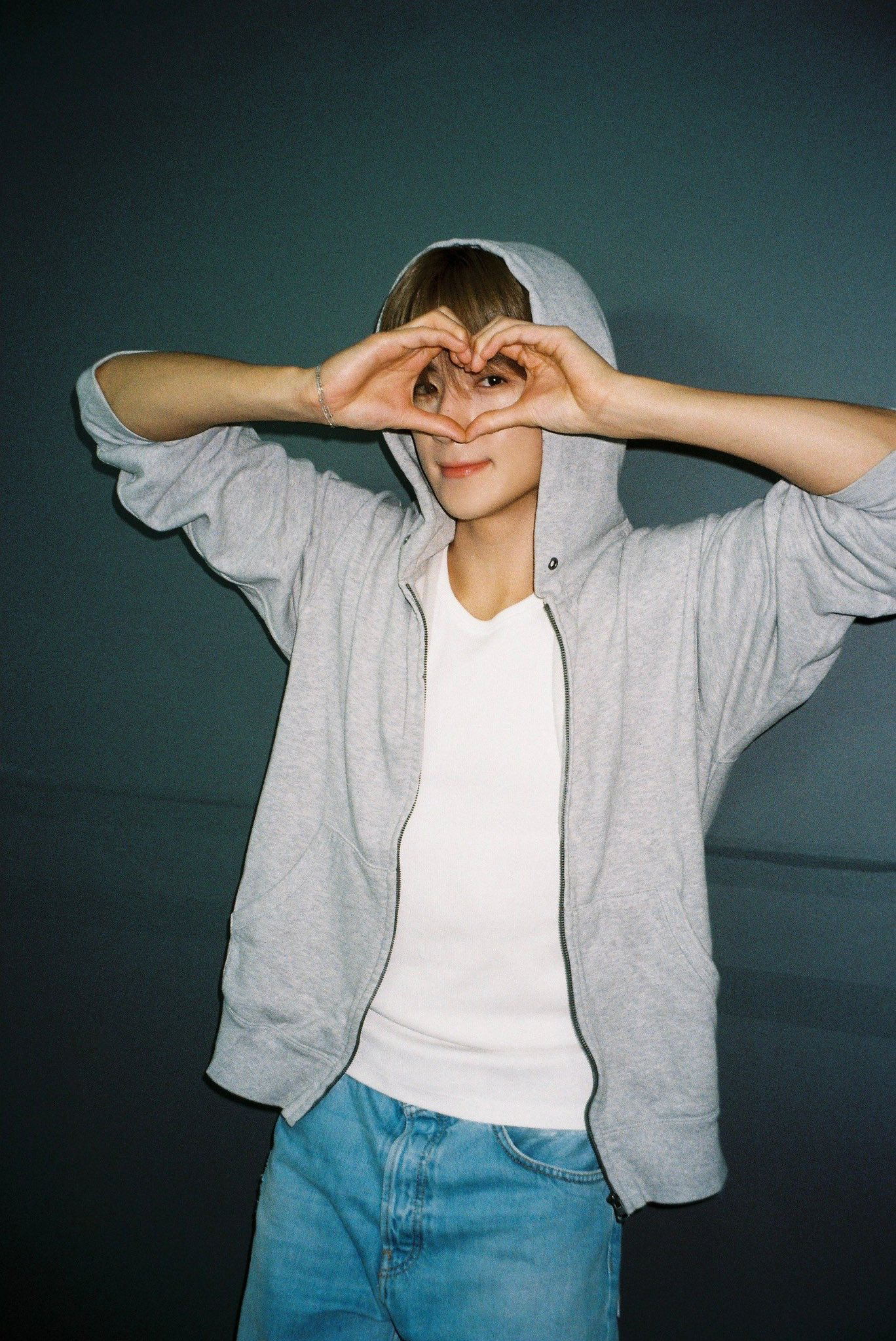 Latest photo of Hyunjae (THE BOYZ)