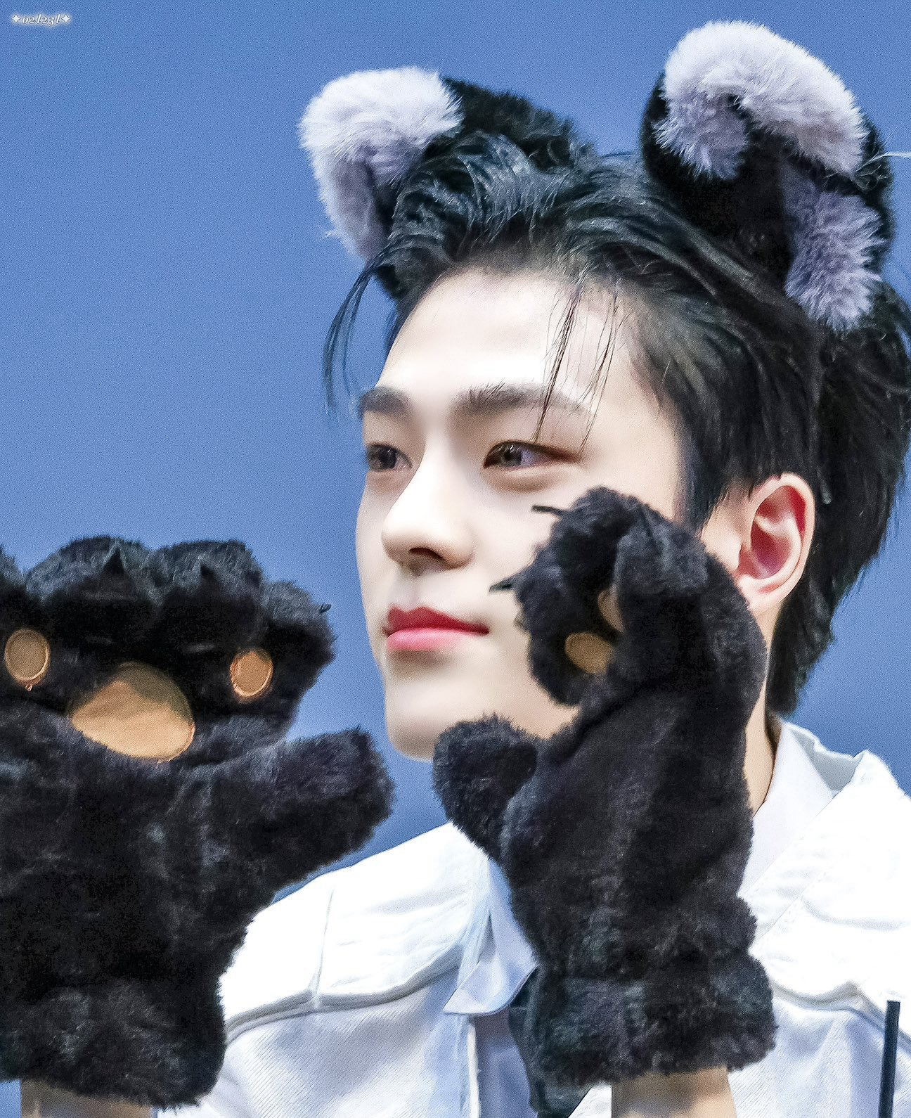 Foto terbaru Kim Junmin (WHIB)