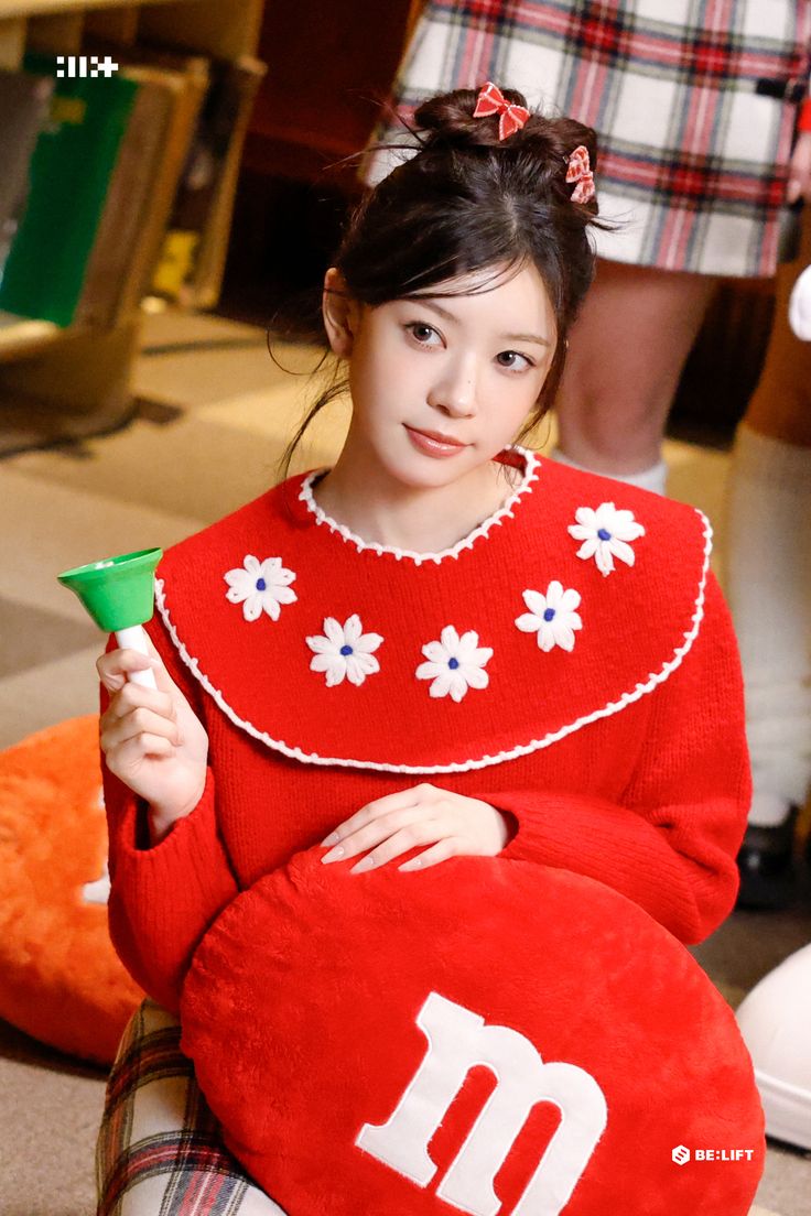 Recent activity shot of ILLIT